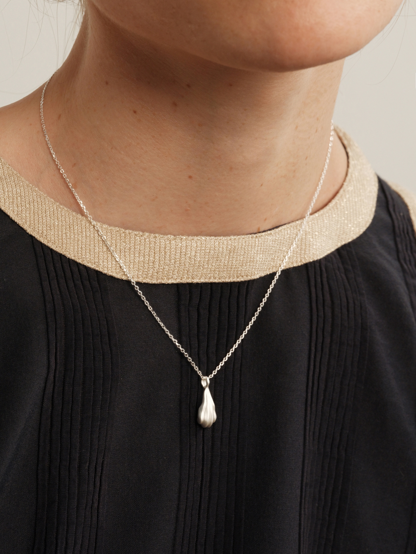 valuri necklace valuri necklace