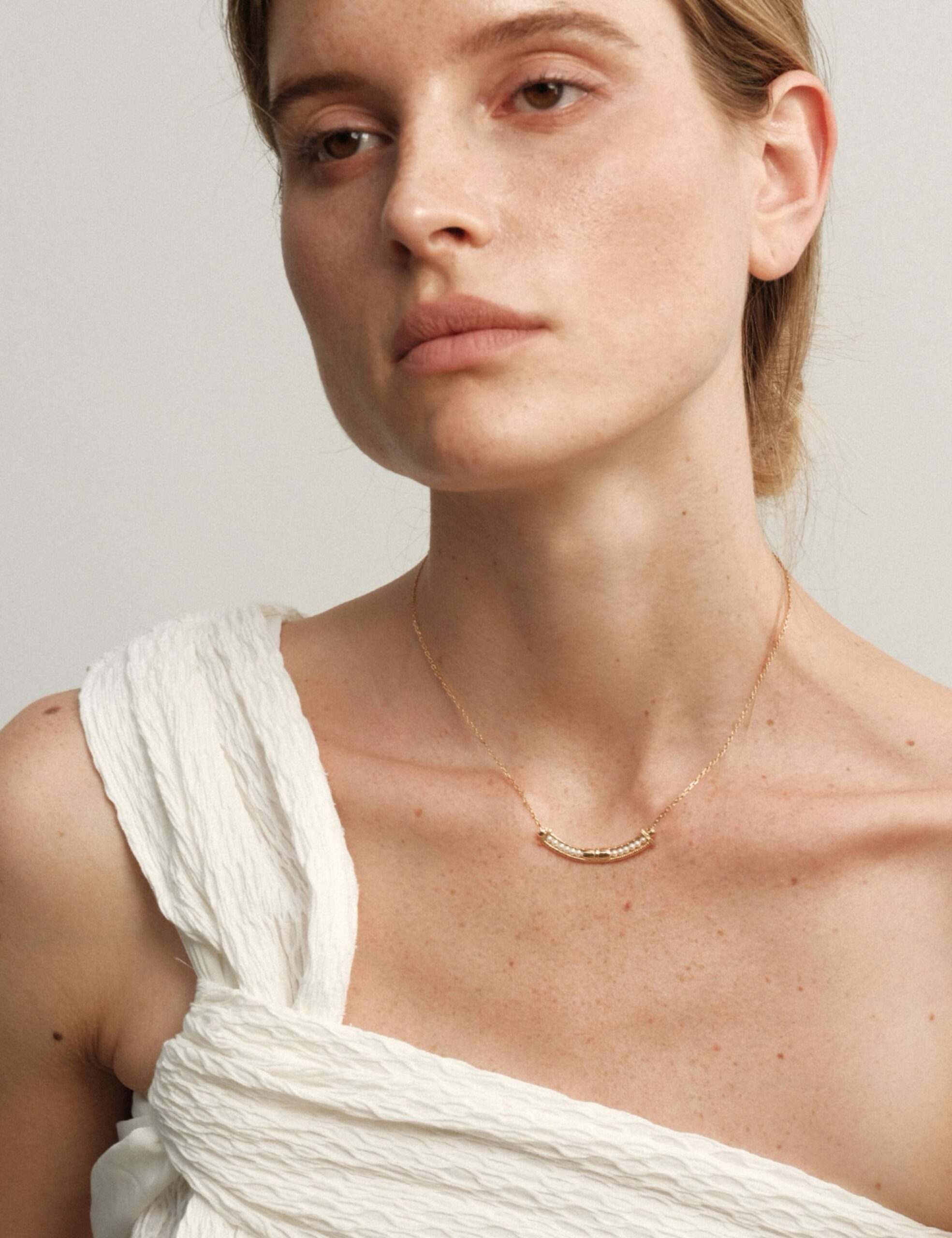 angel’s smile pearl arc necklace angel’s smile pearl arc necklace